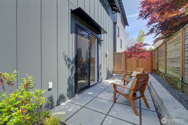 8319 25th Avenue NW, Seattle, WA 98117