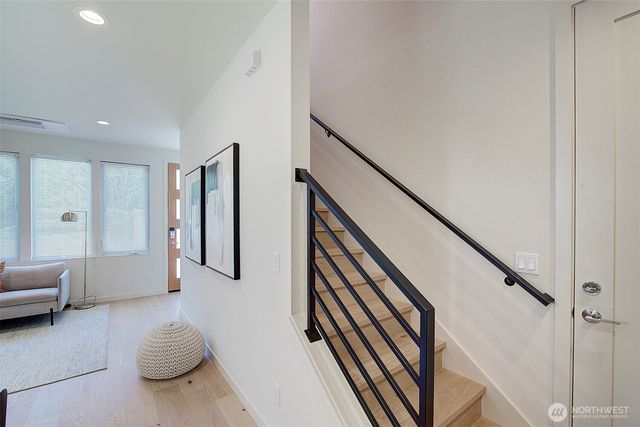 8319 25th Avenue NW, Seattle, WA 98117