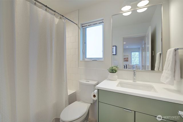 8319 25th Avenue NW, Seattle, WA 98117