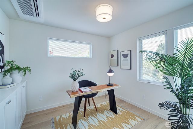 8319 25th Avenue NW, Seattle, WA 98117