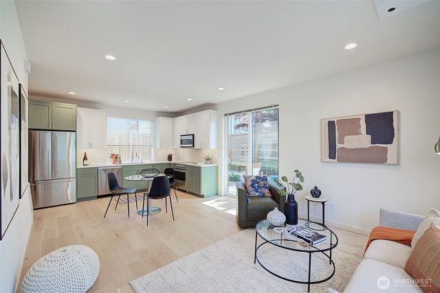 8319 25th Avenue NW, Seattle, WA 98117
