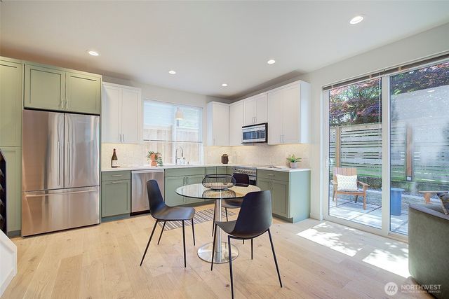8319 25th Avenue NW, Seattle, WA 98117