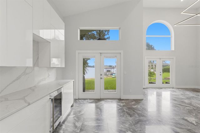 673 LAKE HARBOR CIRCLE, Orlando, FL 32809