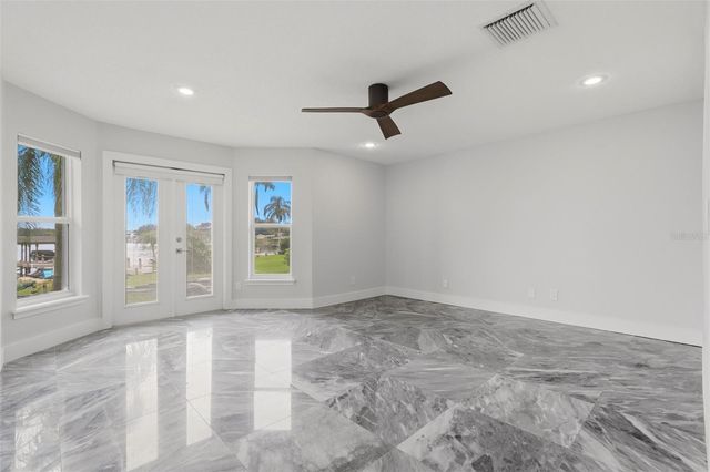 673 LAKE HARBOR CIRCLE, Orlando, FL 32809