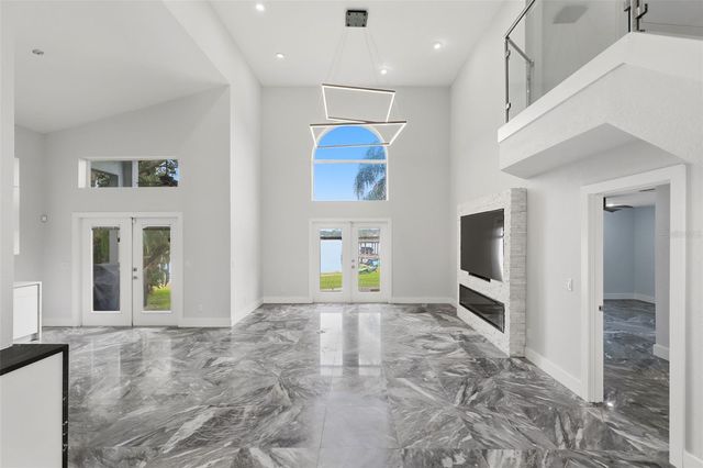 673 LAKE HARBOR CIRCLE, Orlando, FL 32809