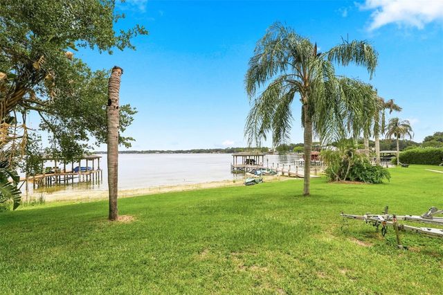 673 LAKE HARBOR CIRCLE, Orlando, FL 32809