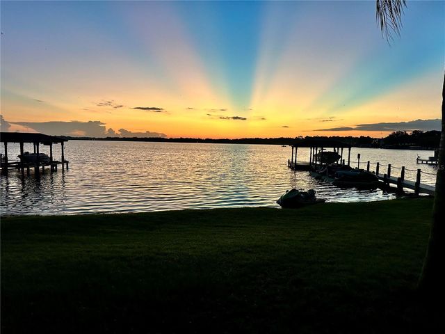 673 LAKE HARBOR CIRCLE, Orlando, FL 32809