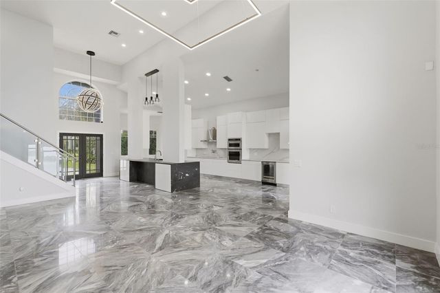 673 LAKE HARBOR CIRCLE, Orlando, FL 32809