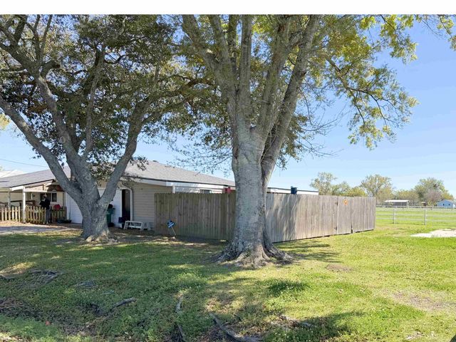 125 Ledet Drive, Thibodaux, LA 70301