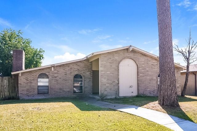14606 Leacrest Drive, Houston, TX 77049