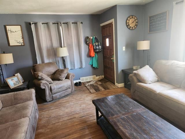 1619 Eastmoreland Avenue, Rockford, IL 61108