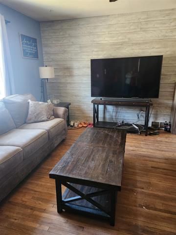 1619 Eastmoreland Avenue, Rockford, IL 61108