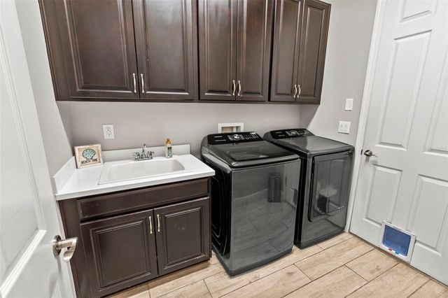 5805 WATERCOLOR DRIVE, Lithia, FL 33547