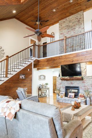 1243 Cave Hill Rd, Lafayette, TN 37083