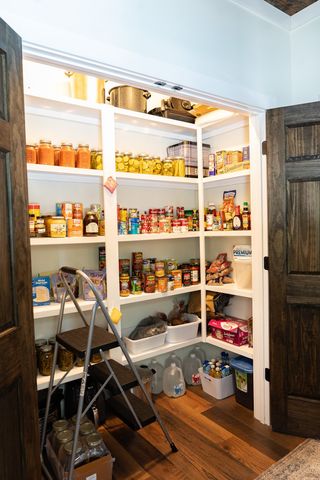 1243 Cave Hill Rd, Lafayette, TN 37083