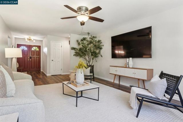 726 San Andreas Ct, Concord, CA 94518