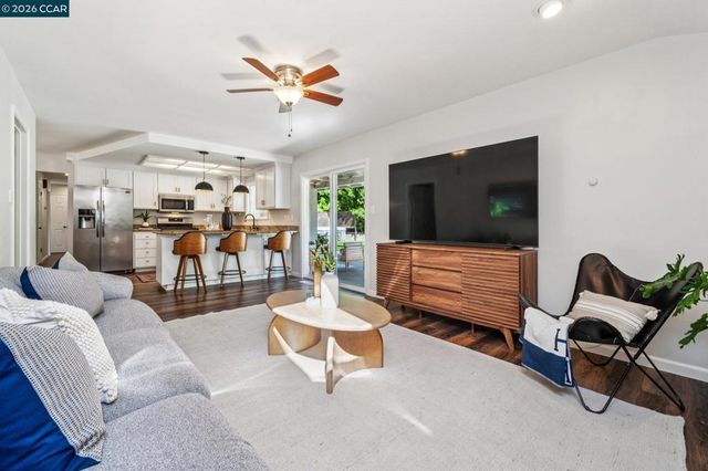 726 San Andreas Ct, Concord, CA 94518