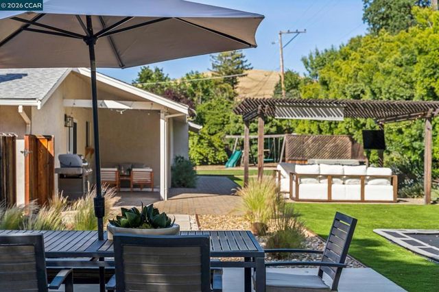 726 San Andreas Ct, Concord, CA 94518