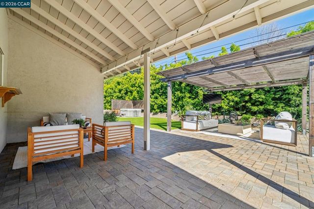 726 San Andreas Ct, Concord, CA 94518