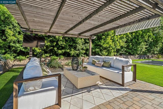 726 San Andreas Ct, Concord, CA 94518
