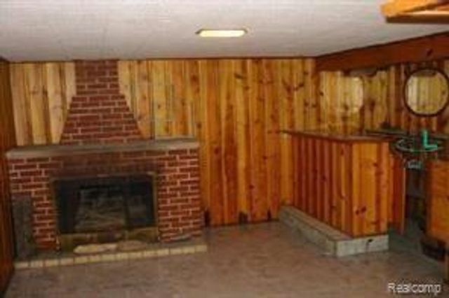 20715 MOROSS Road, Detroit, MI 48224