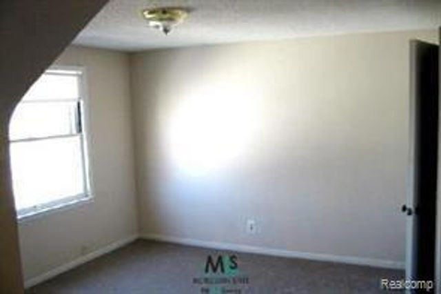 20715 MOROSS Road, Detroit, MI 48224