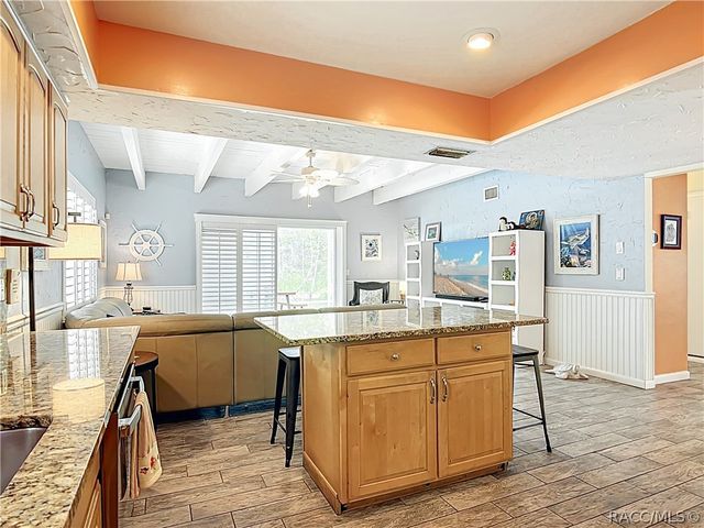 857 N Palm Springs Terrace, Crystal River, FL 34429