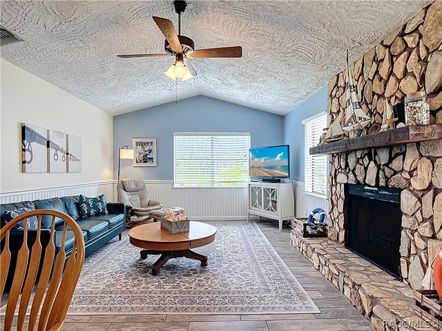 857 N Palm Springs Terrace, Crystal River, FL 34429