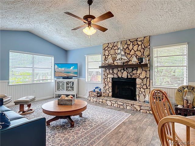 857 N Palm Springs Terrace, Crystal River, FL 34429