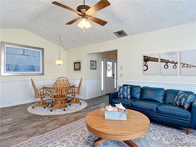 857 N Palm Springs Terrace, Crystal River, FL 34429