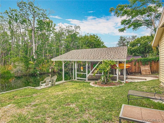 857 N Palm Springs Terrace, Crystal River, FL 34429