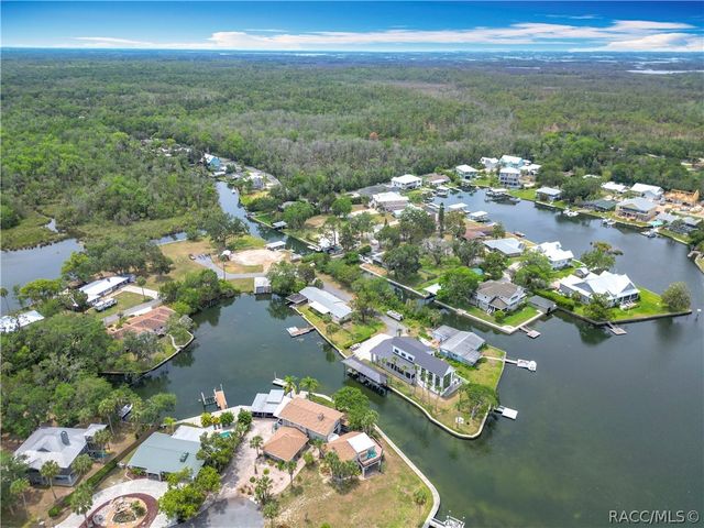 857 N Palm Springs Terrace, Crystal River, FL 34429