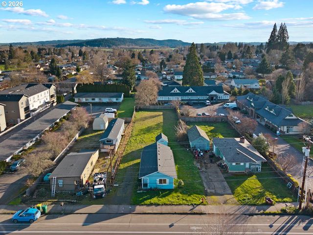 2812 19TH Ave, Forest Grove, OR 97116