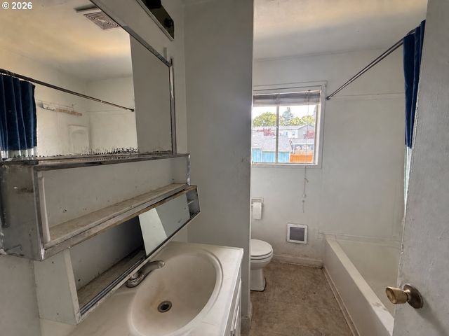 2812 19TH Ave, Forest Grove, OR 97116