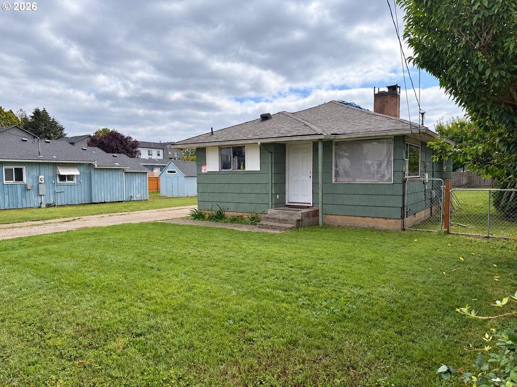 2812 19TH Ave, Forest Grove, OR 97116