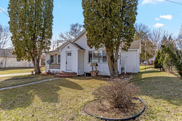 125 N A Street, Trufant, MI 49347