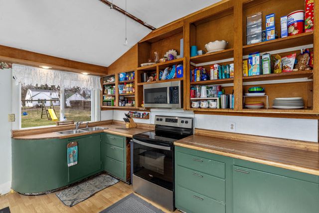 125 N A Street, Trufant, MI 49347