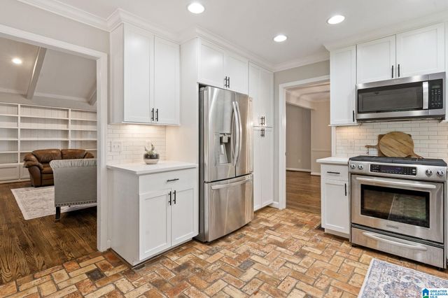 312 GREAT VIEW CIRCLE, Hoover, AL 35226