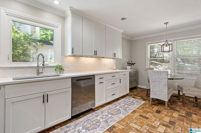 312 GREAT VIEW CIRCLE, Hoover, AL 35226