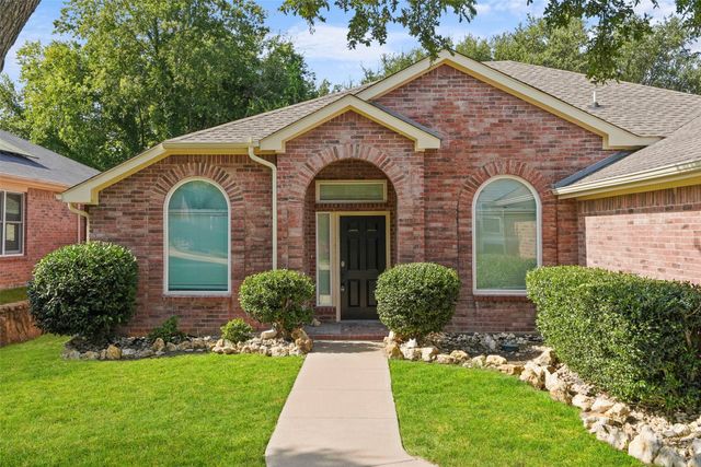 5554 Canyon Lands Drive, Fort Worth, TX 76137