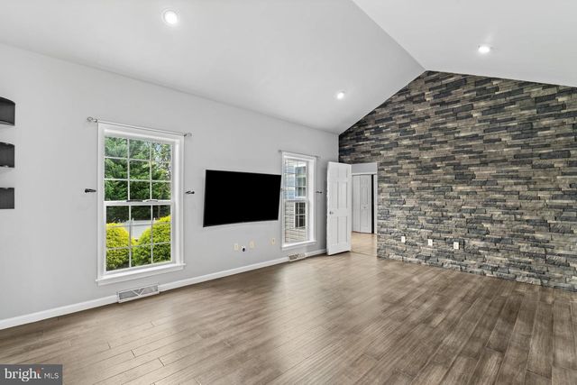 128 S THISTLEDOWN DR, Palmyra, PA 17078