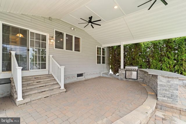128 S THISTLEDOWN DR, Palmyra, PA 17078