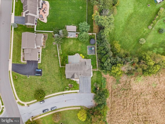 128 S THISTLEDOWN DR, Palmyra, PA 17078