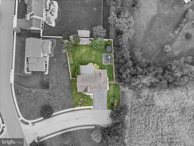 128 S THISTLEDOWN DR, Palmyra, PA 17078