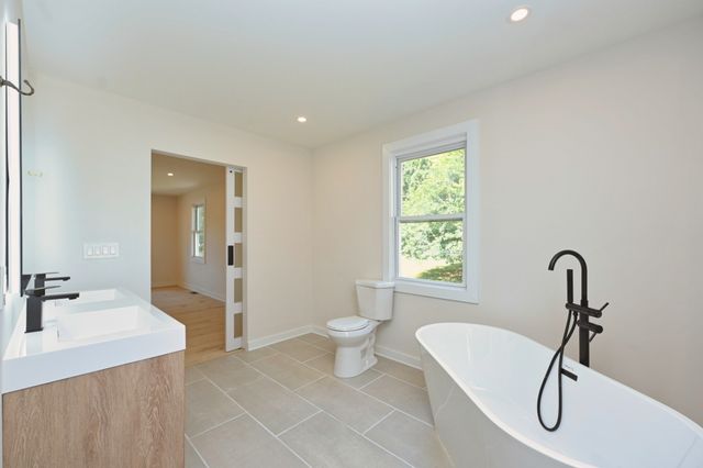 2913 Glenmeade Dr, Nashville, TN 37216