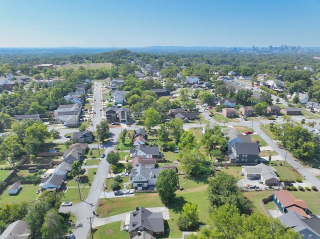 2913 Glenmeade Dr, Nashville, TN 37216