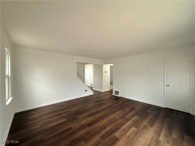 24571 Alberton Road, Euclid, OH 44123