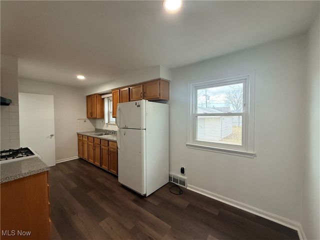 24571 Alberton Road, Euclid, OH 44123