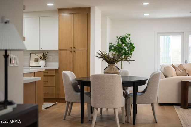 7837 E CRESTWOOD Way, Scottsdale, AZ 85250