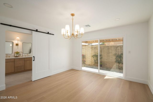 7837 E CRESTWOOD Way, Scottsdale, AZ 85250